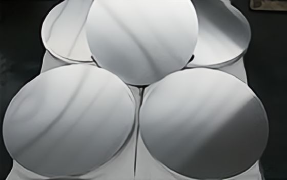 The main alloy products are:1 series,3 series hot rolled casting rolling,24-hour non-stop production.