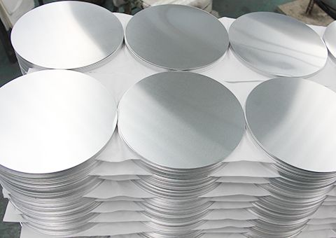 조리용 알루미늄 원형판, 직경 80 - 1100mm, 두께 0.5 - 6mm. 공장 재고 보유.