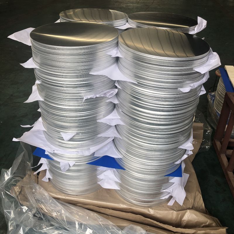 1050 1060 3003 알루미늄 원 CC DC 재료 O 부드러운 H12 H18 온도 0.3-6mm 두께 100-1000mm 지름 깊이 도면 알루미늄 디스크 요리 용품 냄비 캔 램프 커버 스탬핑