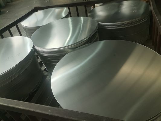 고 평면성 알루미늄 디스크 1050/3003 합금 O H12 온도 CC DC 재료 깊은 도영 균열 저항성 냄비 팬용 사용자 정의 지름 산업 스탬핑